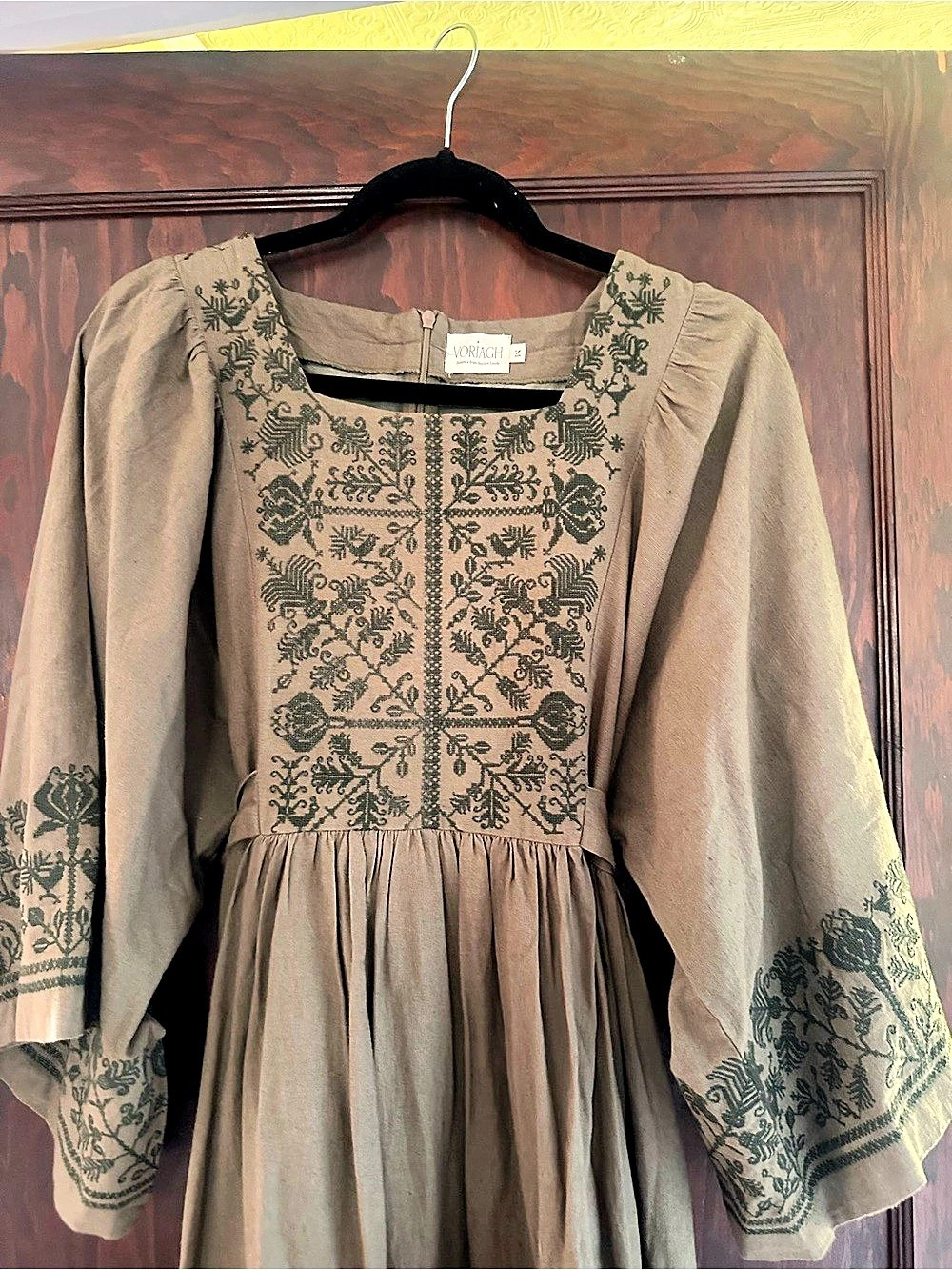 Voriagh "Mivilud" Embroidered Maxi Dress in green - Picture 3 of 13